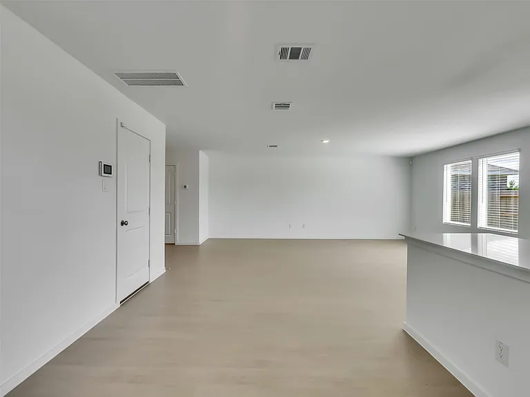 31404 Pratola Serra Cir — Photo 25