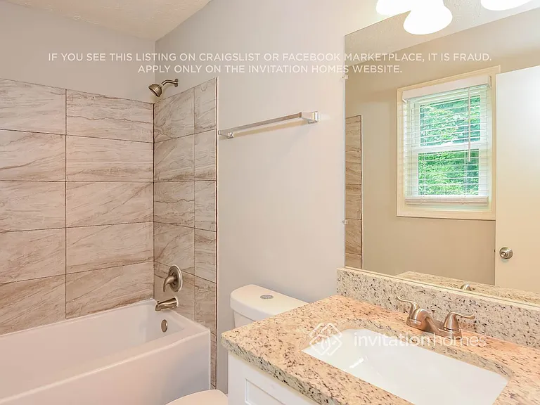 303 Park Sq — Photo 12