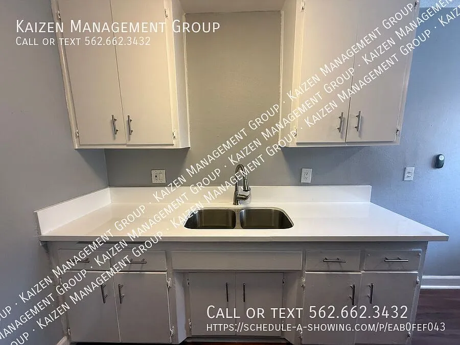 2284 Locust Ave — Photo 3