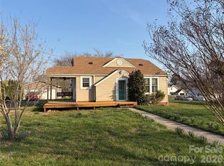 405 Jug Wilson St, Morganton, NC 28655