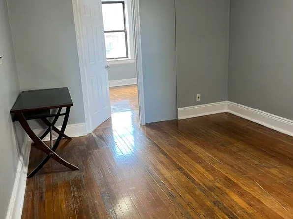 23-49 Broadway image 2 of 10