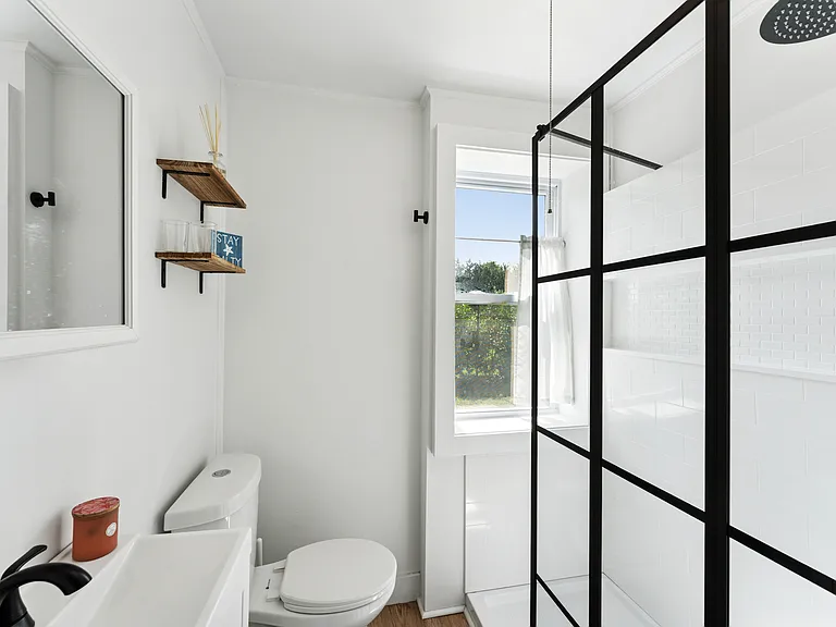 36 Lamb Ave — Photo 11