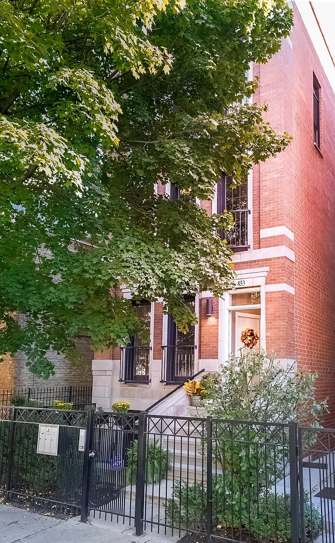 853 N Paulina St #1 photo 1