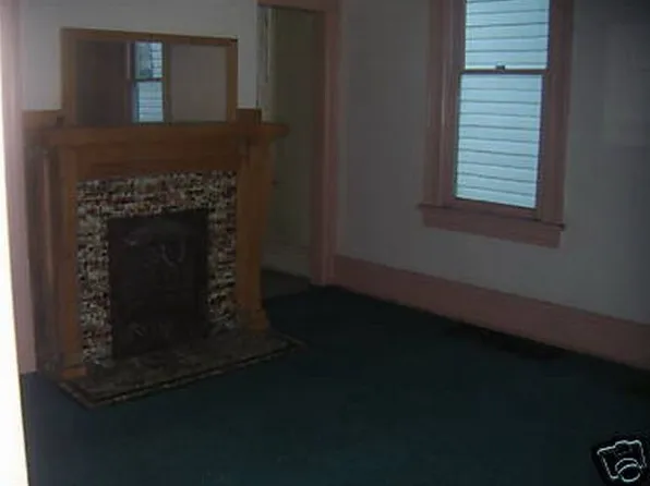 228 10th St, Donora, PA 15033