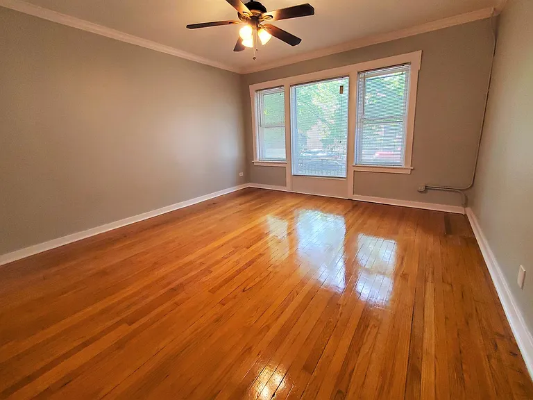 2068 W Hutchinson St #1 — Photo 3