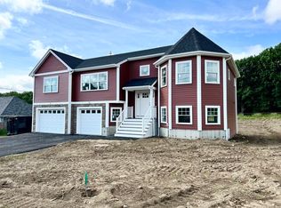 15 Mellos Farm Rd, Taunton, MA 02780