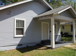 1014 W 5th St, Hope, AR 71801