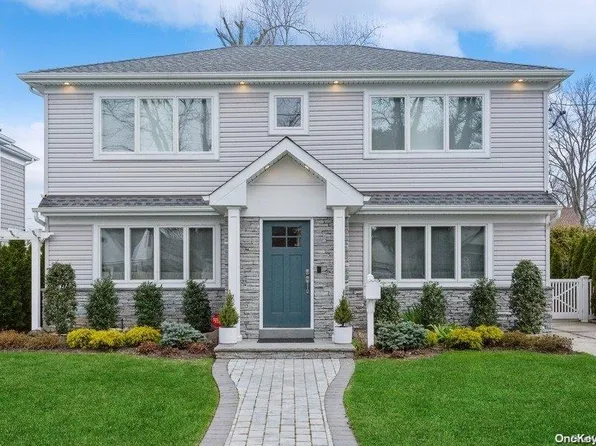 137 Ash Street, Floral Park, NY 11001