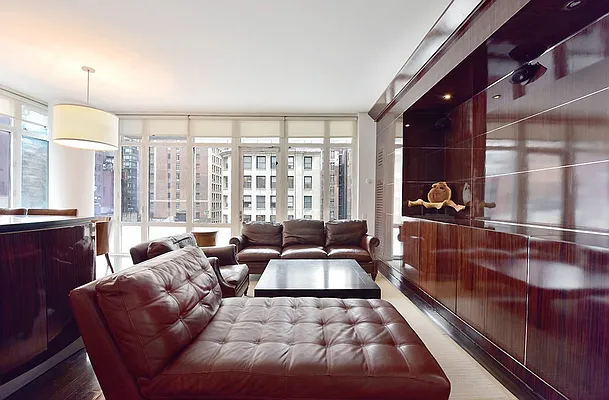 Rented by Gold Coast Capital Resources, LLC | media 35