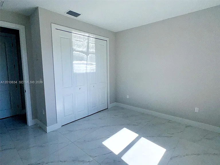 819 Eisenhower Blvd #819 — Photo 9