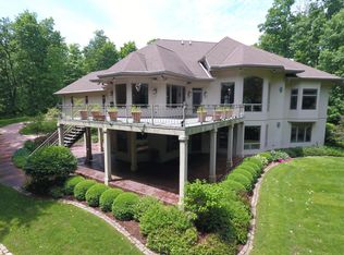 4782 Rolling Hills Dr, Hartford, WI 53027