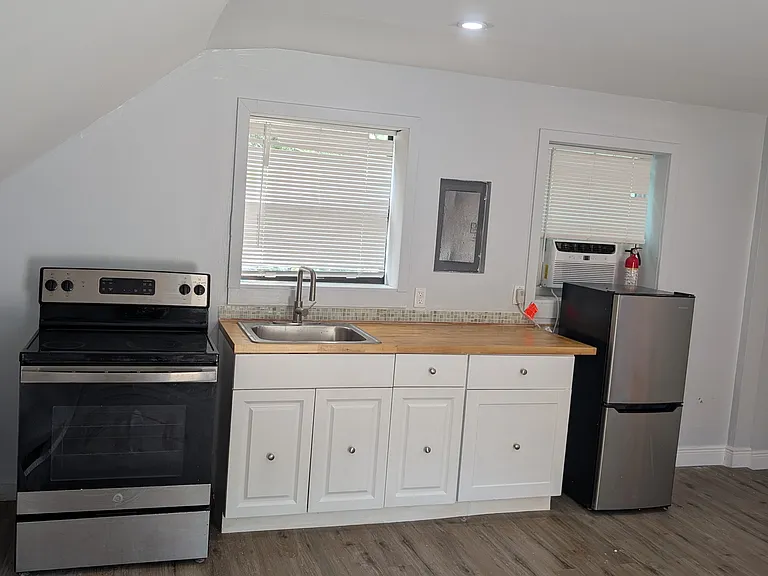 1403 College Park Ln #C — Photo 1