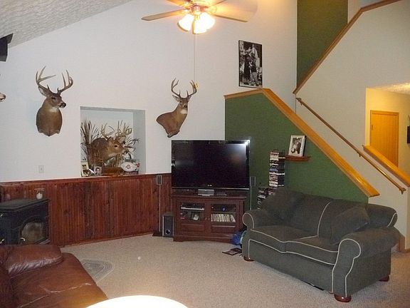 5th image of 1127 Lake Forest Dr