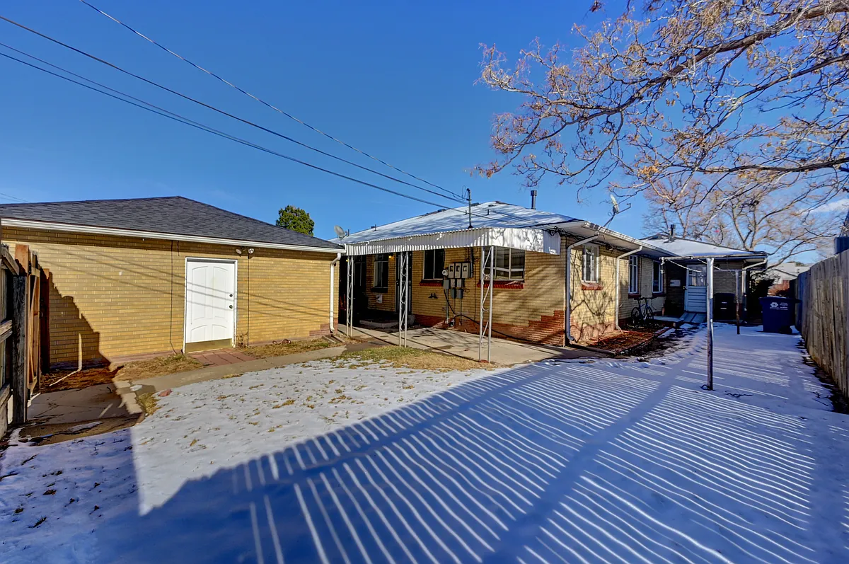Building Photo - 3573 N Leyden St