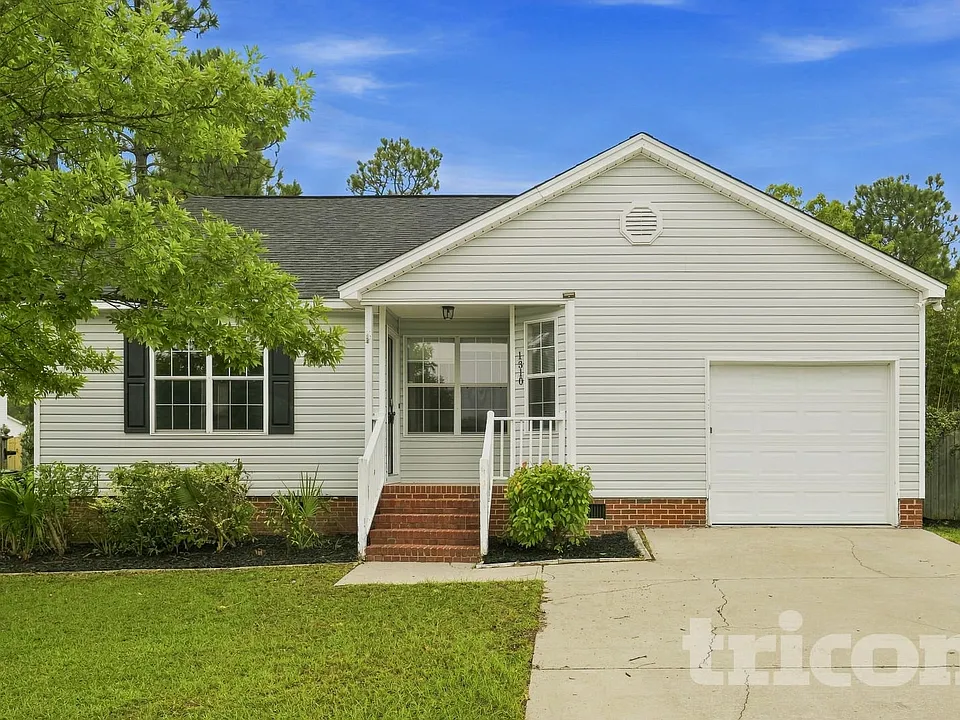 1310 May Oak Cir
