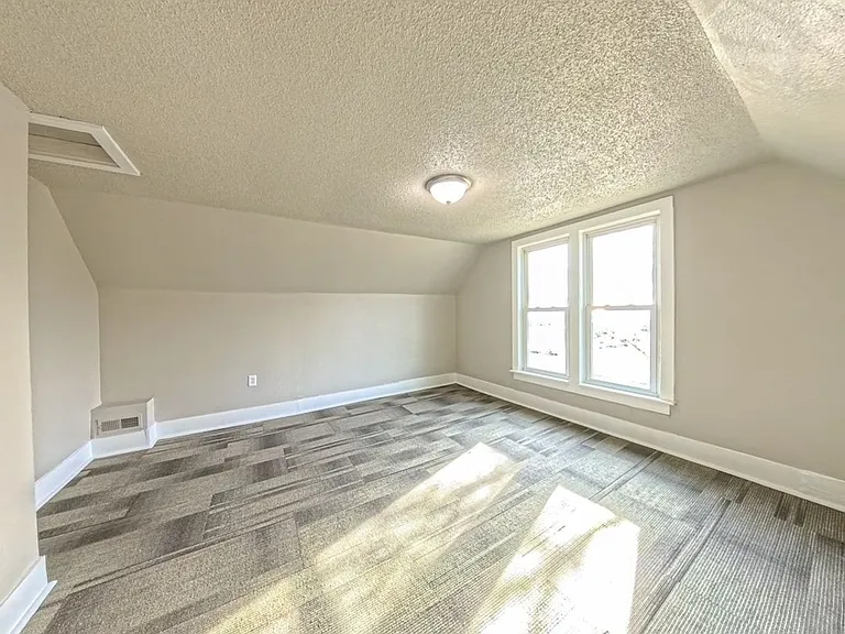 306 W Reed St — Photo 14