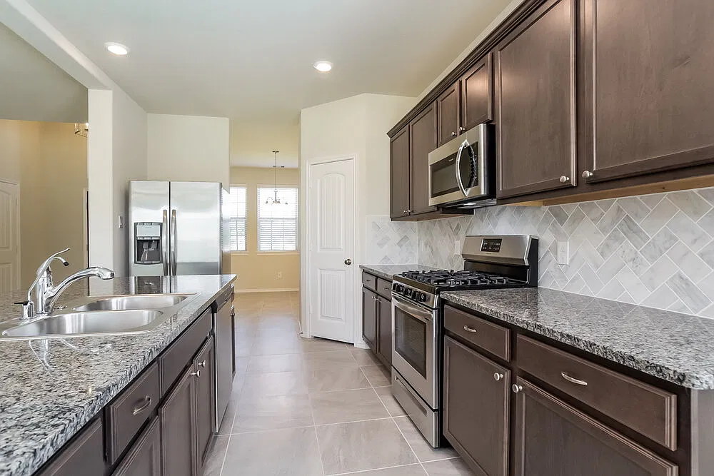 4 bed, 2.5 bath, 2273 sqft, $3,190 — Photo 4