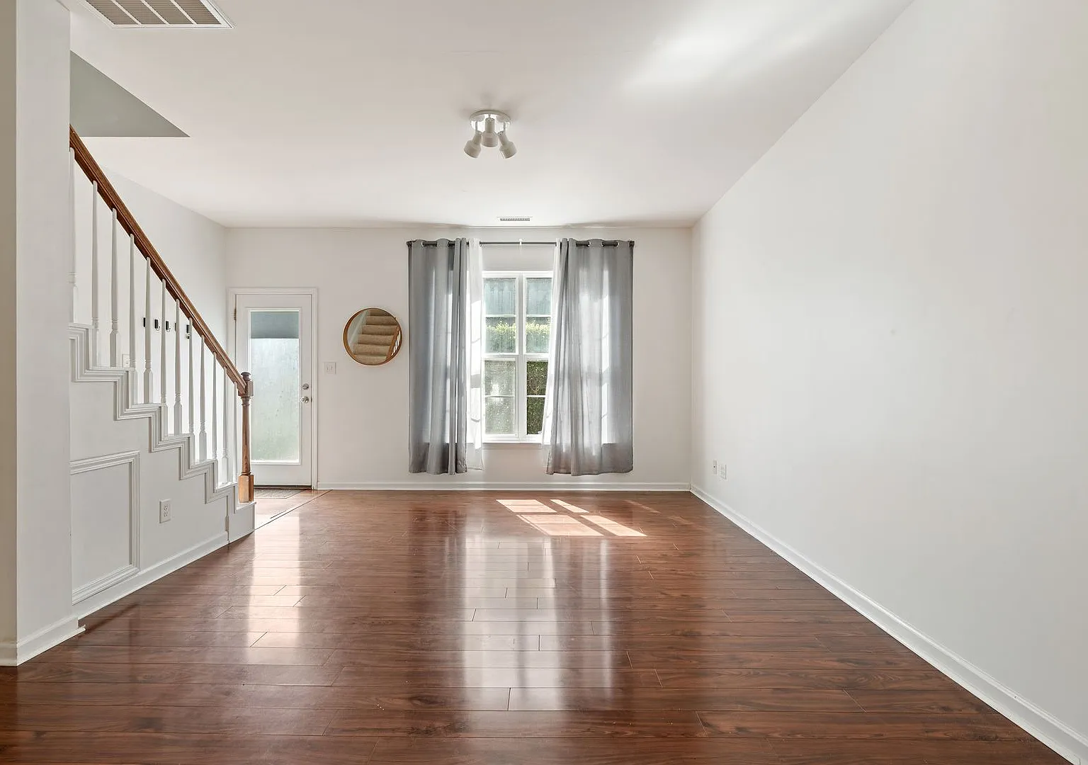 2-Bedroom Townhome in Legends at Lake Hogan with Modern Finishes Throughout! — Photo 2