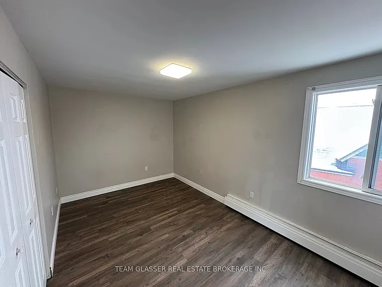 52 Hiawatha St #301 — Photo 8