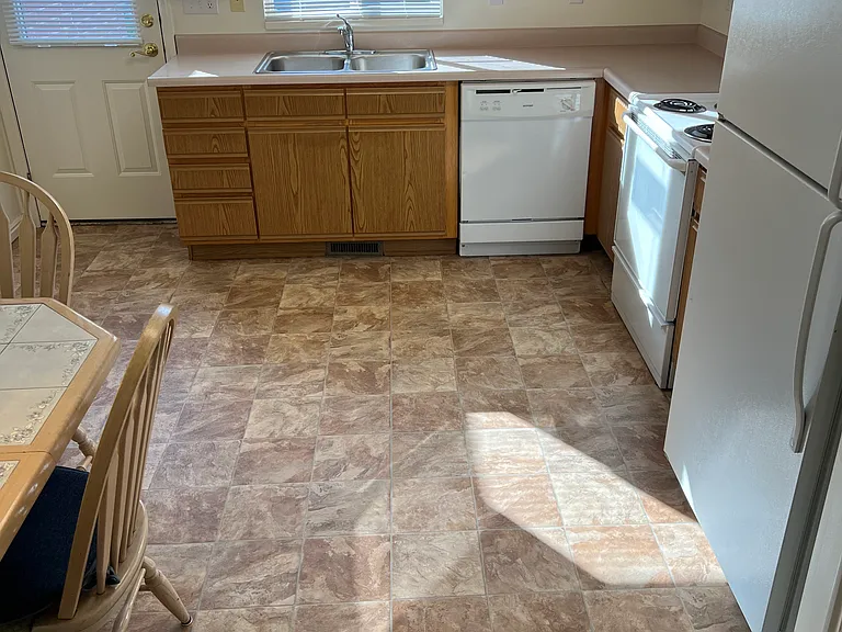 1441 S Main St — Photo 21