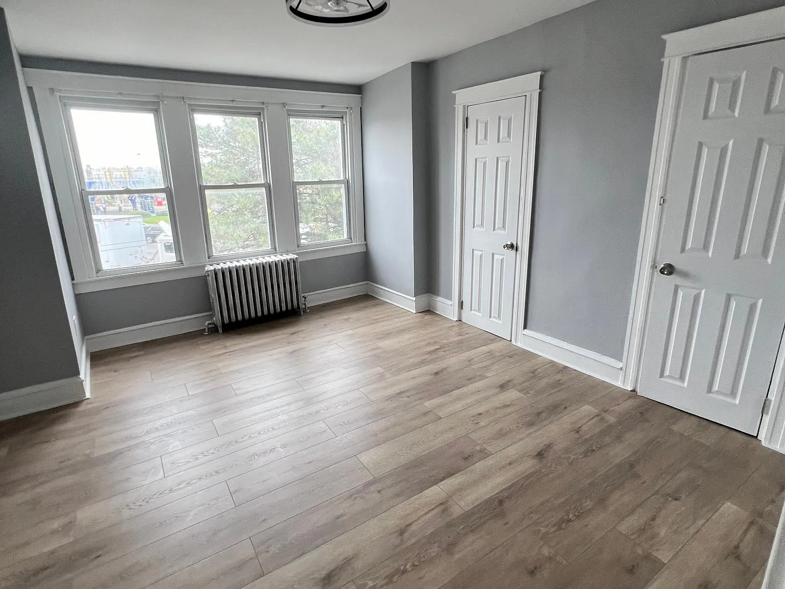 3 bed, 992 sqft, $1,500 — Photo 4