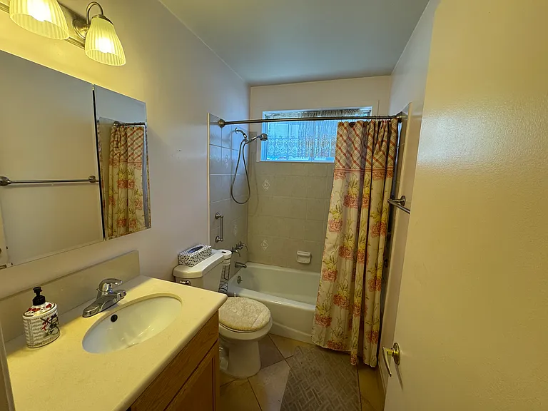1227 Charlemont Ave — Photo 5