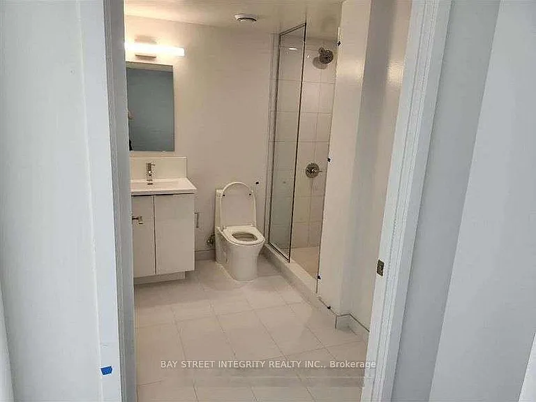 238 Simcoe St — Photo 5