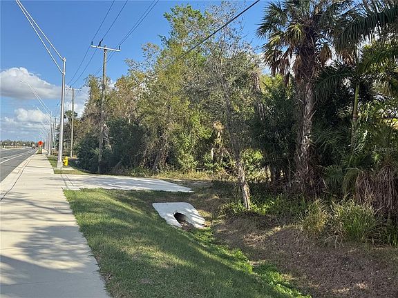 3rd image of 11959 Moccasin Wallow Rd