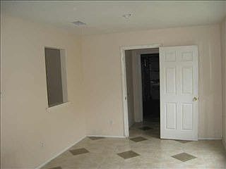 4th image of 638 Michael Dr