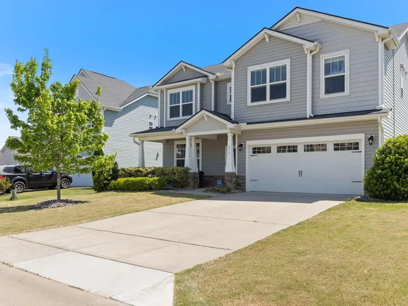 613 Golden Plum Ln, Zebulon, NC 27597