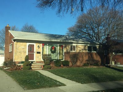 10048 Allen Rd, Allen Park, MI, 48101