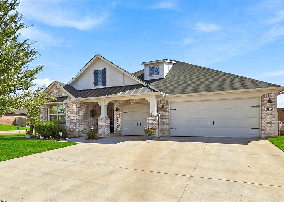 1st image of 1012 Mount Irving Way