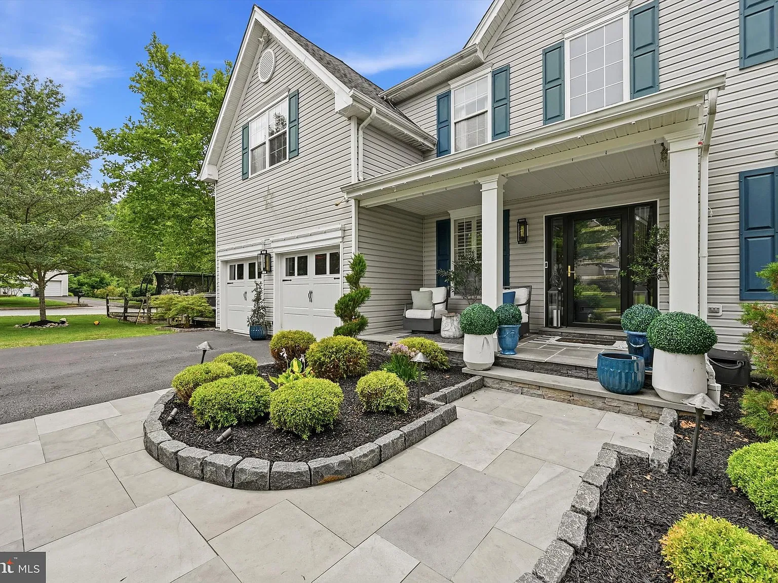 4 bed, 3.5 bath, 3744 sqft, $4,950 — Photo 4