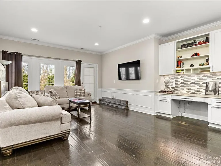 5570 Arbor Chase Dr — Photo 14