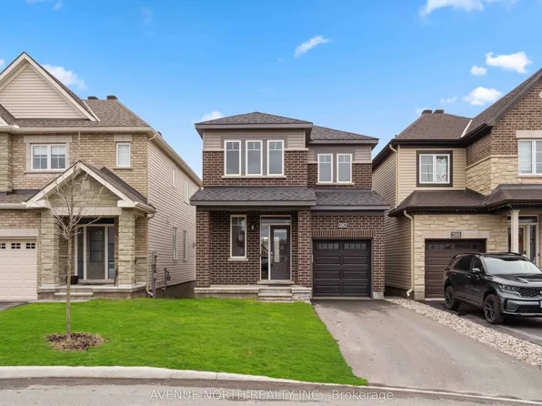 2082 Caltra Cres, Ottawa, ON K2J 6V5
