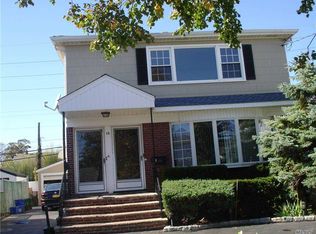 1 Gibson Blvd #C, Valley Stream, NY 11581
