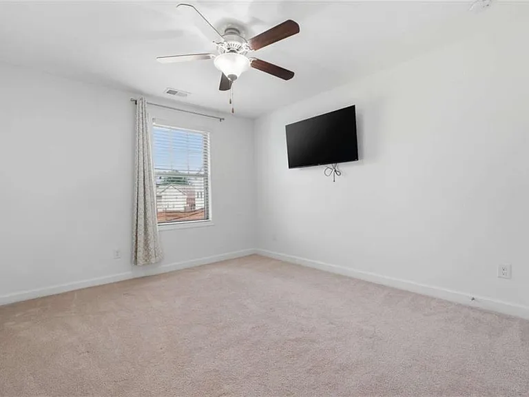 4865 Alexandria Ave — Photo 29