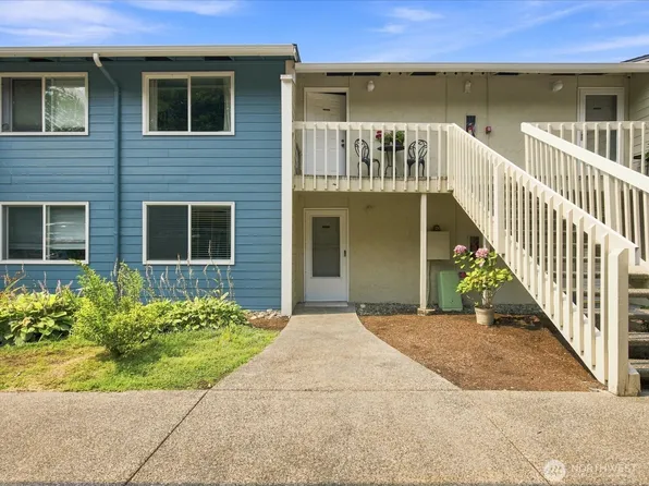9484 Redmond-Woodinville Road NE #C204, Redmond, WA 98052