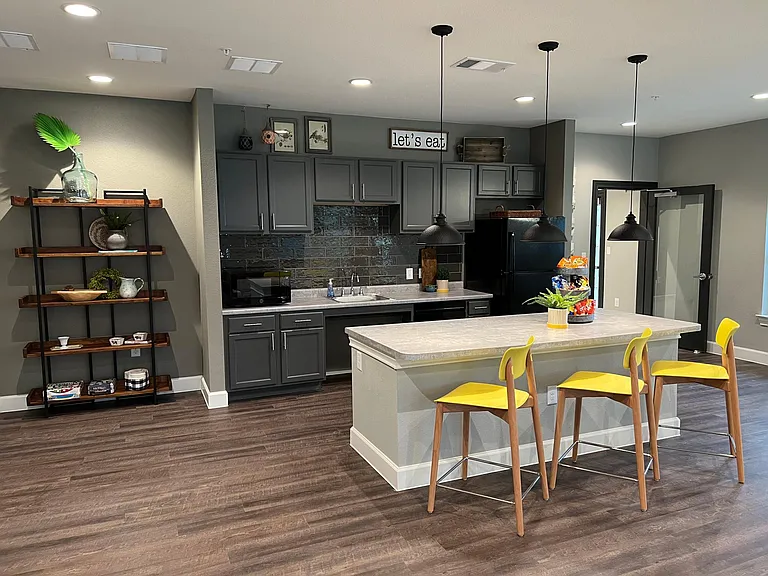 Northview Apartment Homes — Photo 24
