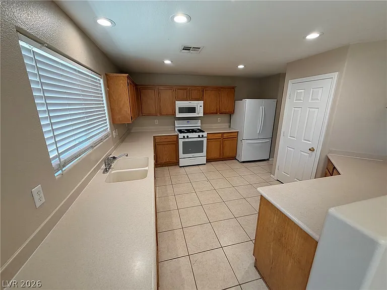 3528 Laguna Veneta Ave — Photo 20