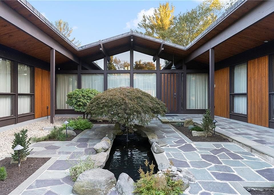 118 E Hill Dr, Cranston, RI 02920 Zillow