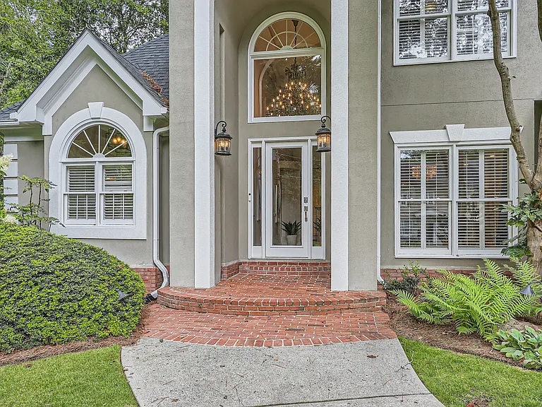 3362 Mathieson Dr NE — Photo 36