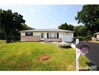 3336 Briarcourt Dr photo 1
