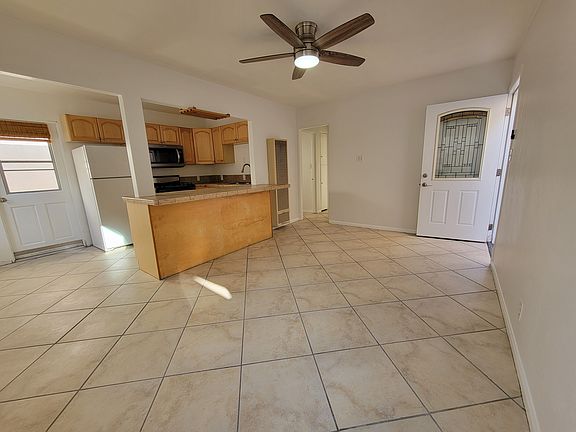 New living room fan with remote control