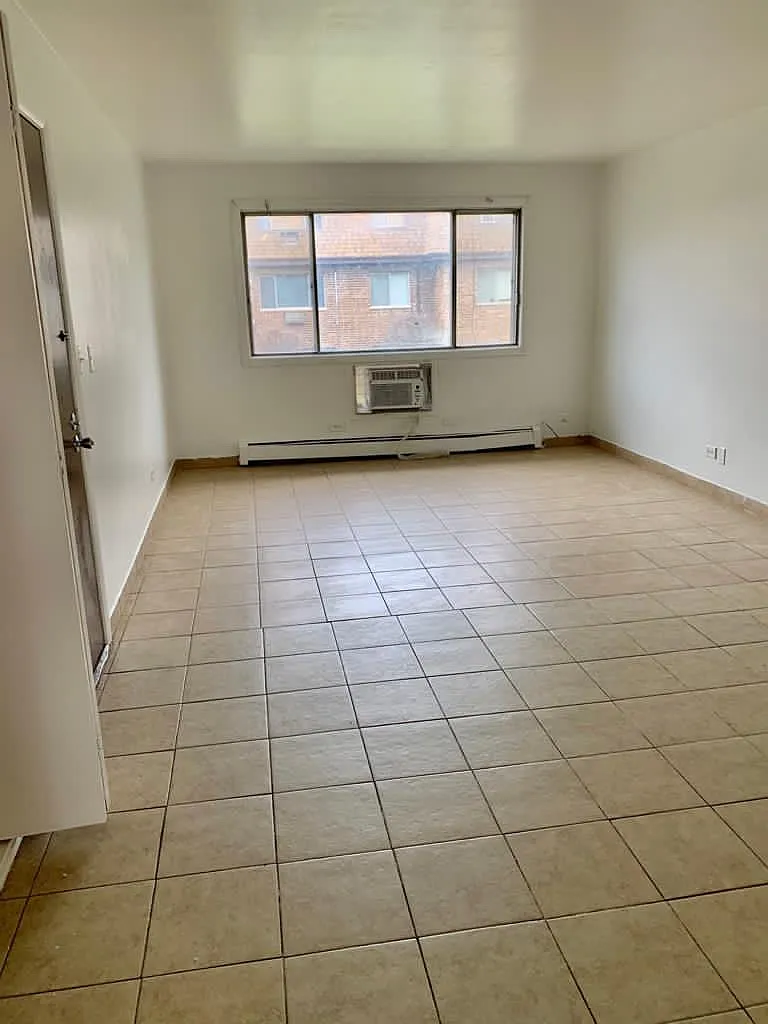 2 bed, 1100 sqft, $1,650 — Photo 1