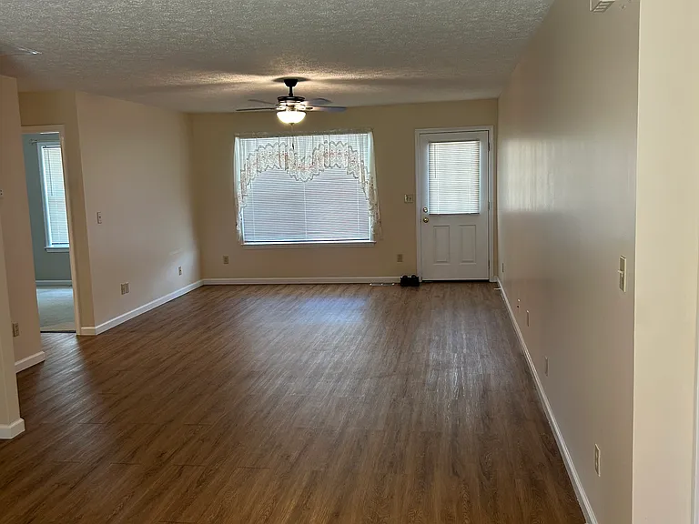 518 E South St #1 — Photo 4