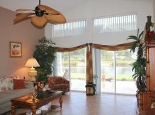 10572 Plainview Cir, Boca Raton, FL 33498