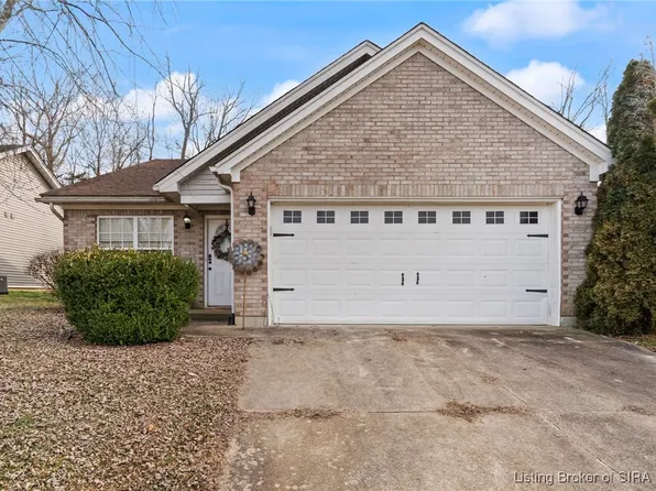 804 Twin Oaks Drive, Henryville, IN 47126