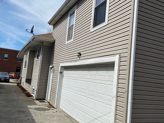 3rd image of 1833 S 4th Ave
