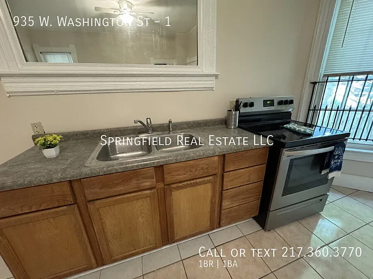 935 W Washington St #1 — Photo 10